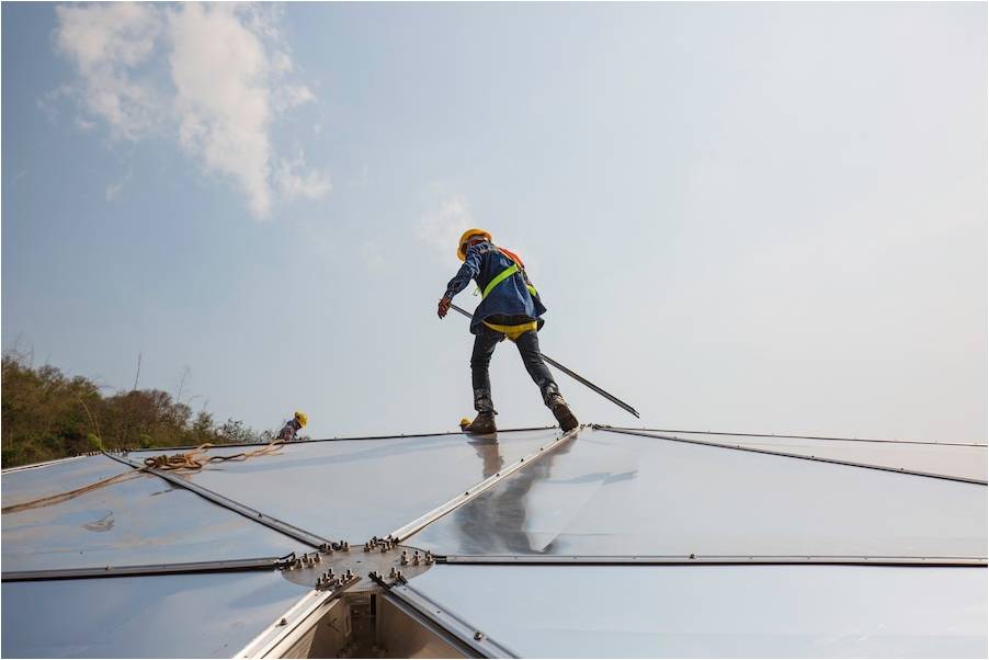 pressure roof cleaning